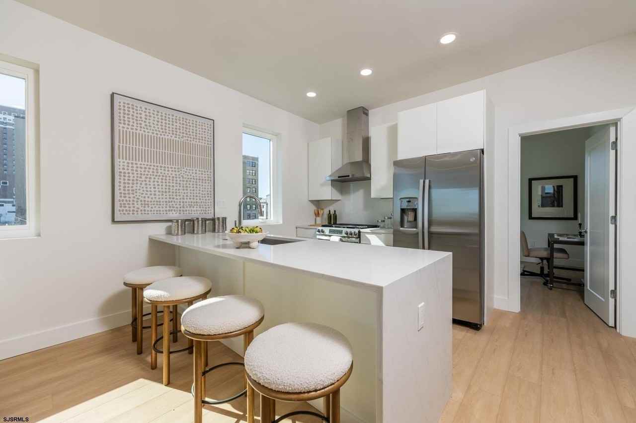 109B S Westminster Ave - Photo 6 of 50