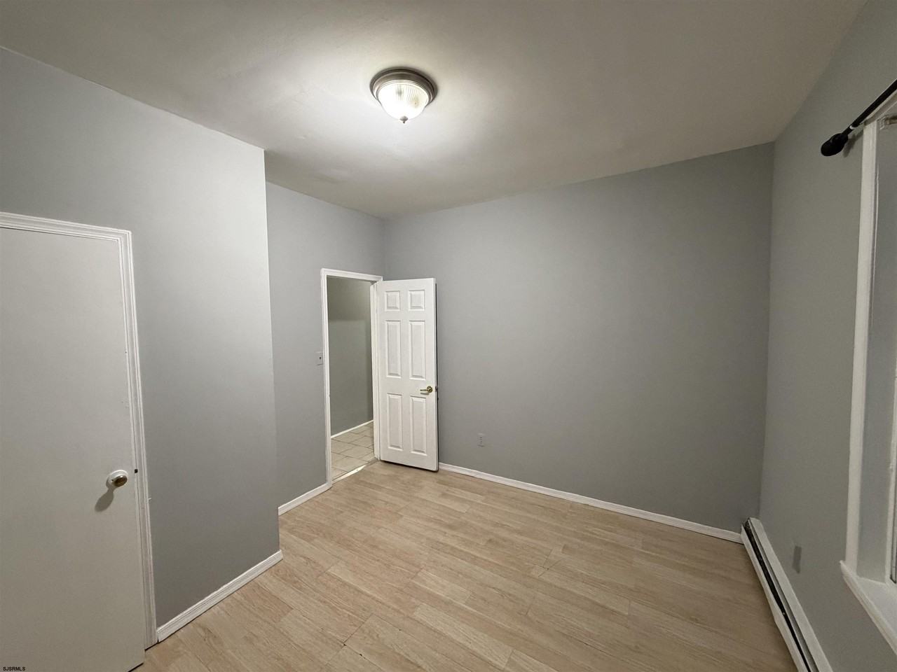 2510 Arctic Ave Ave - Photo 5 of 9