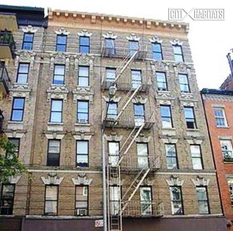 E 25th St #4A