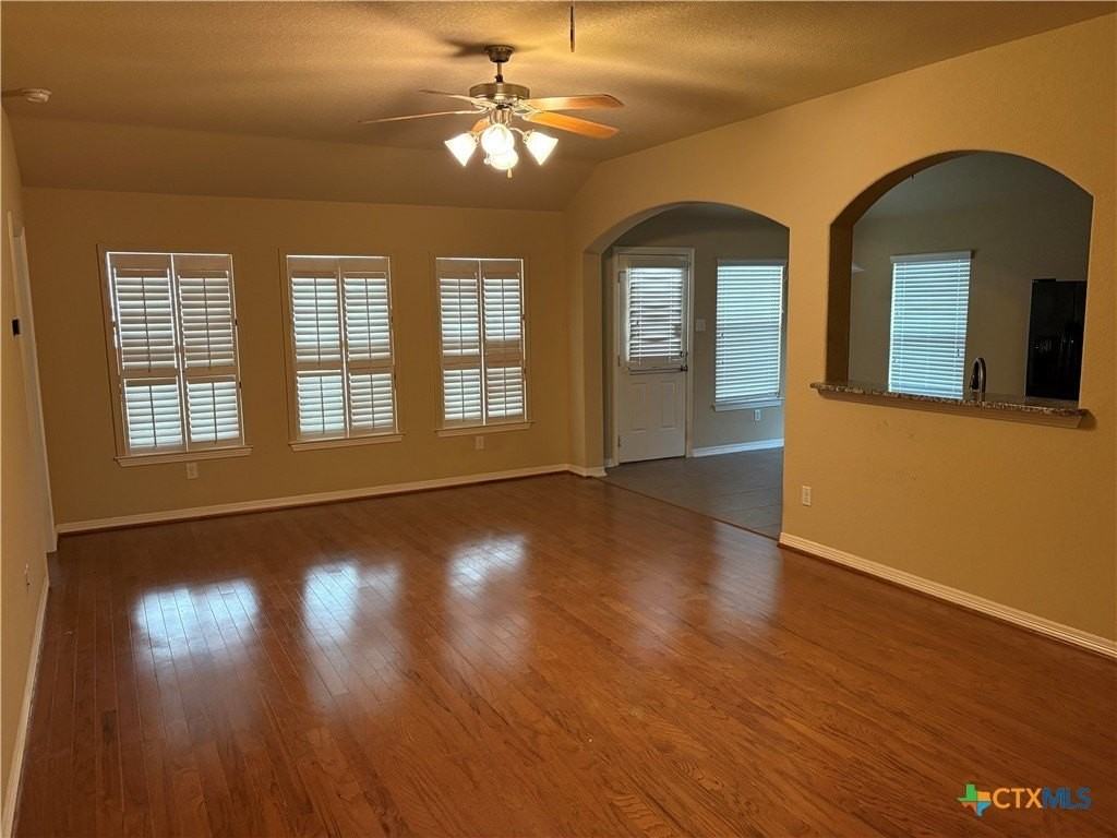 374 Posey Pass - Photo 2 of 16