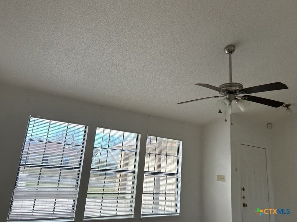 1801 Lea Ann Dr - Photo 5 of 12