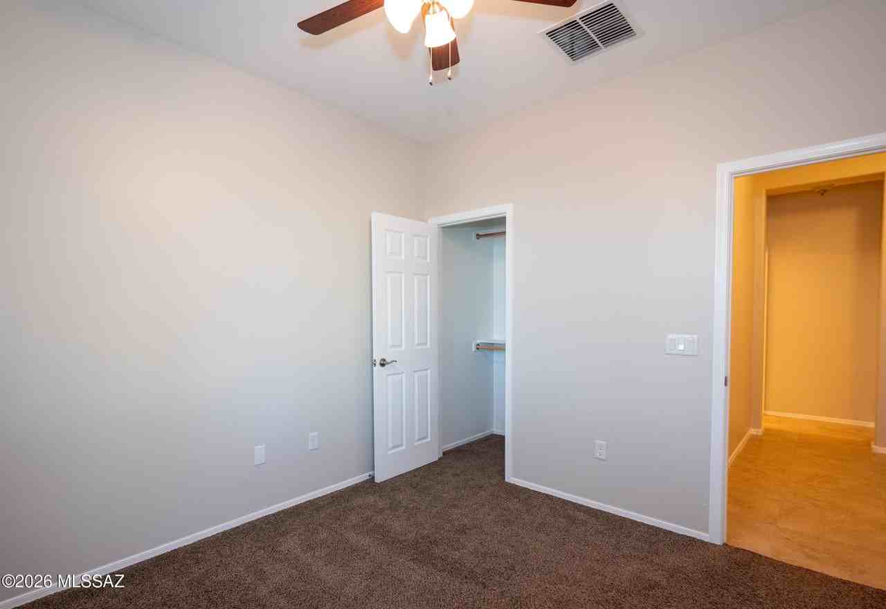 12047 N Golden Mirror Dr - Photo 4 of 22