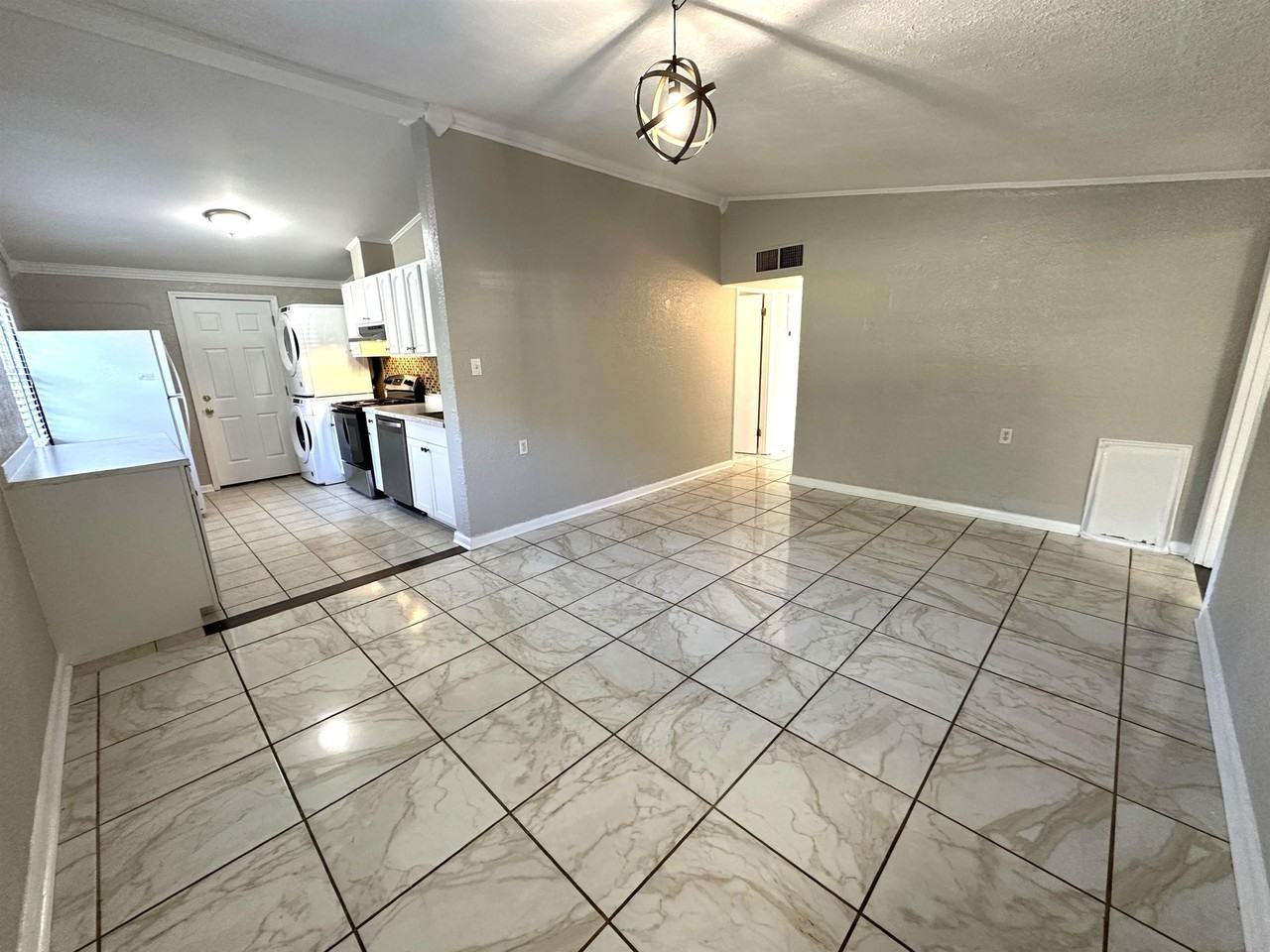 2917 Mission Rd - Photo 6 of 23