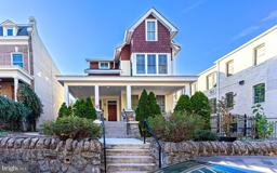 3350 17th St Nw Apt Ph2 - Photo 1 of 1