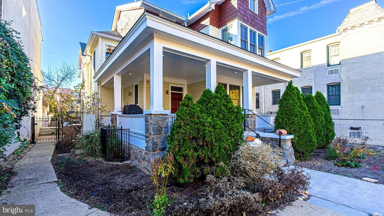 3350 17th St Nw Apt Ph2 - Photo 2 of 42