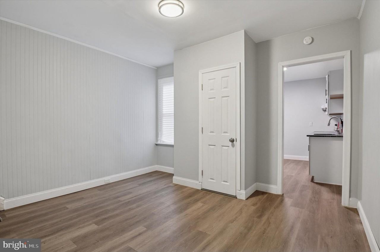 305 E 22nd St - Photo 4 of 15