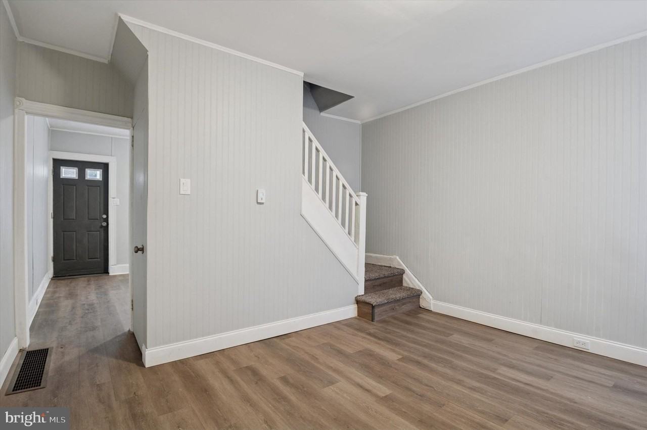 305 E 22nd St - Photo 5 of 15