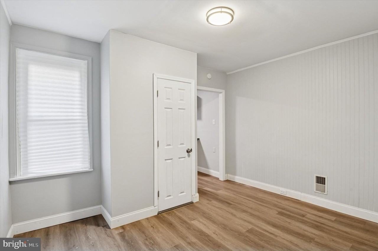 305 E 22nd St - Photo 6 of 15