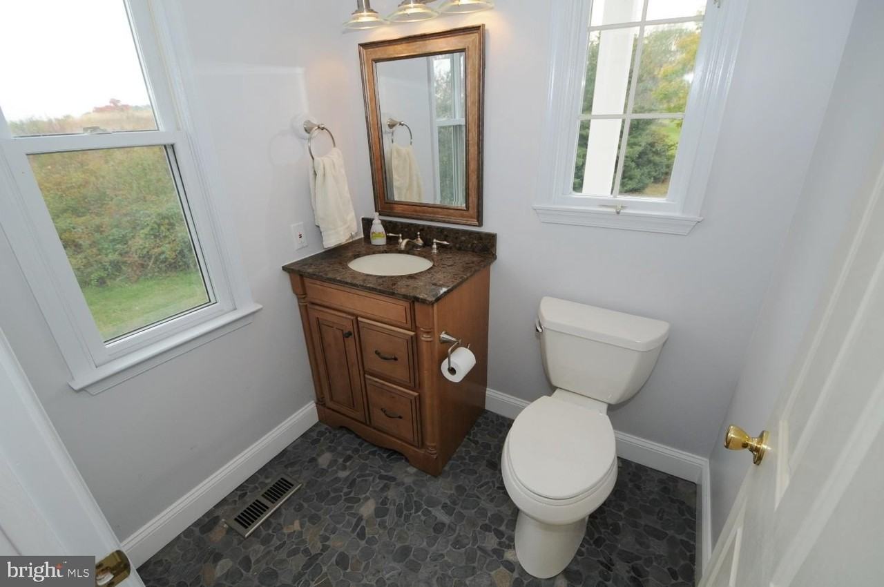 1108 Meredith Ln - Photo 5 of 20