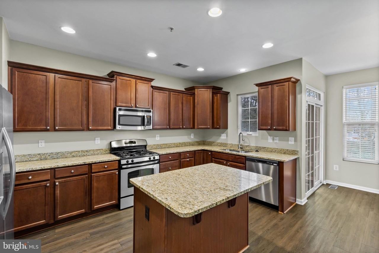 7544 Stonehouse Run Dr - Photo 7 of 28