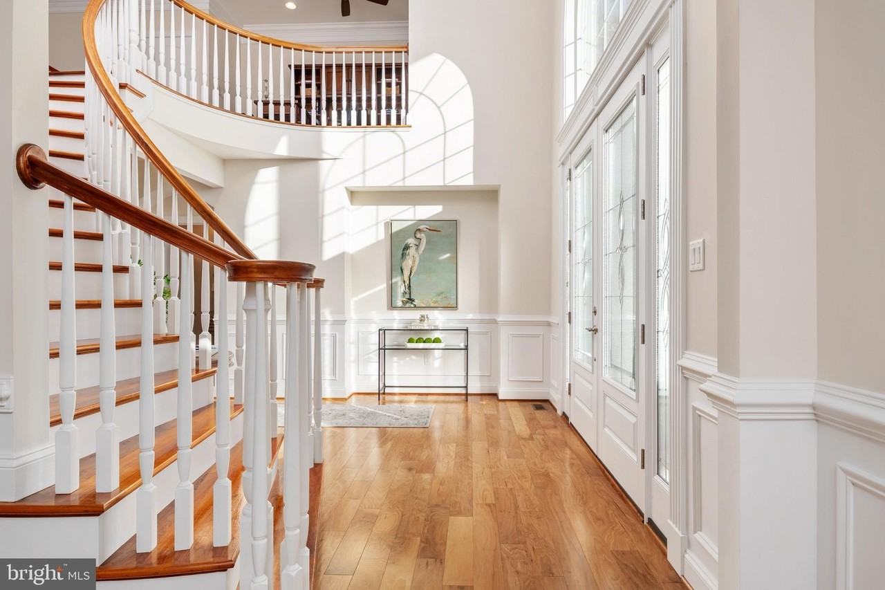 1576 Bay Head Rd - Photo 7 of 50