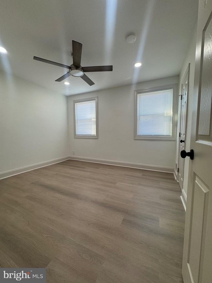 1223 N Augusta Ave - Photo 5 of 13