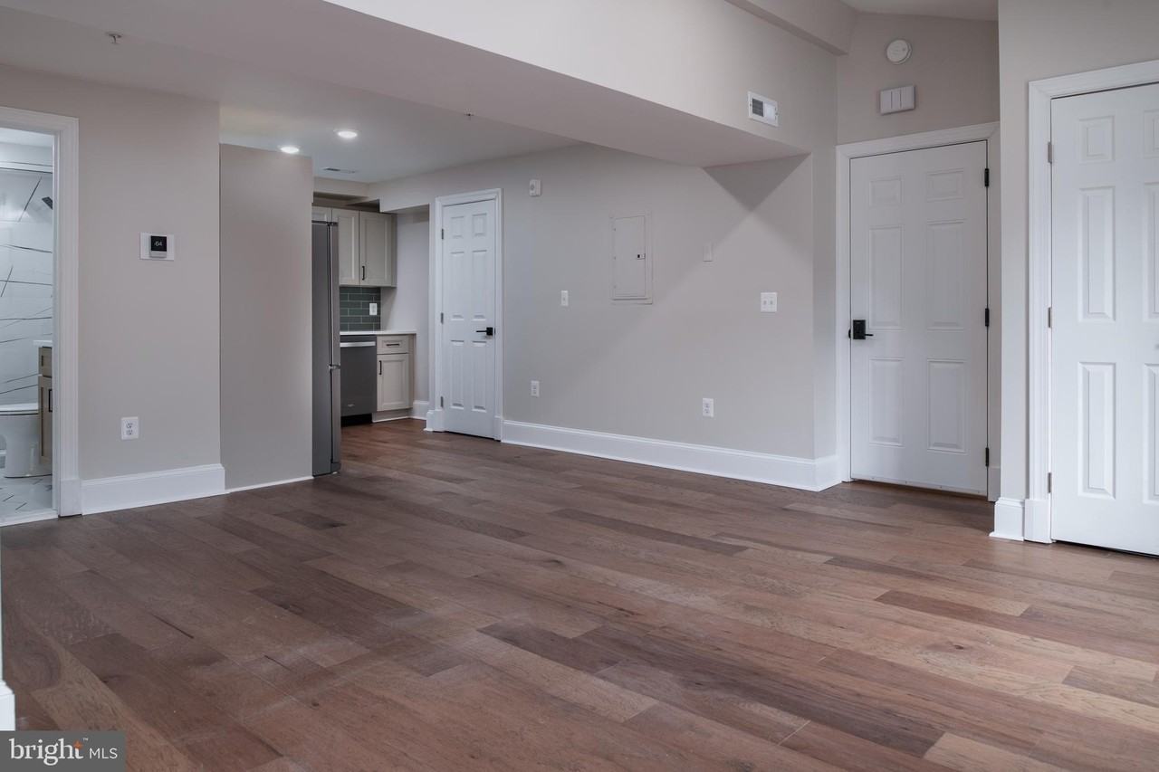 1 E Montgomery St Unit 6 - Photo 3 of 7