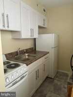 featured image of 3939 Roland Ave