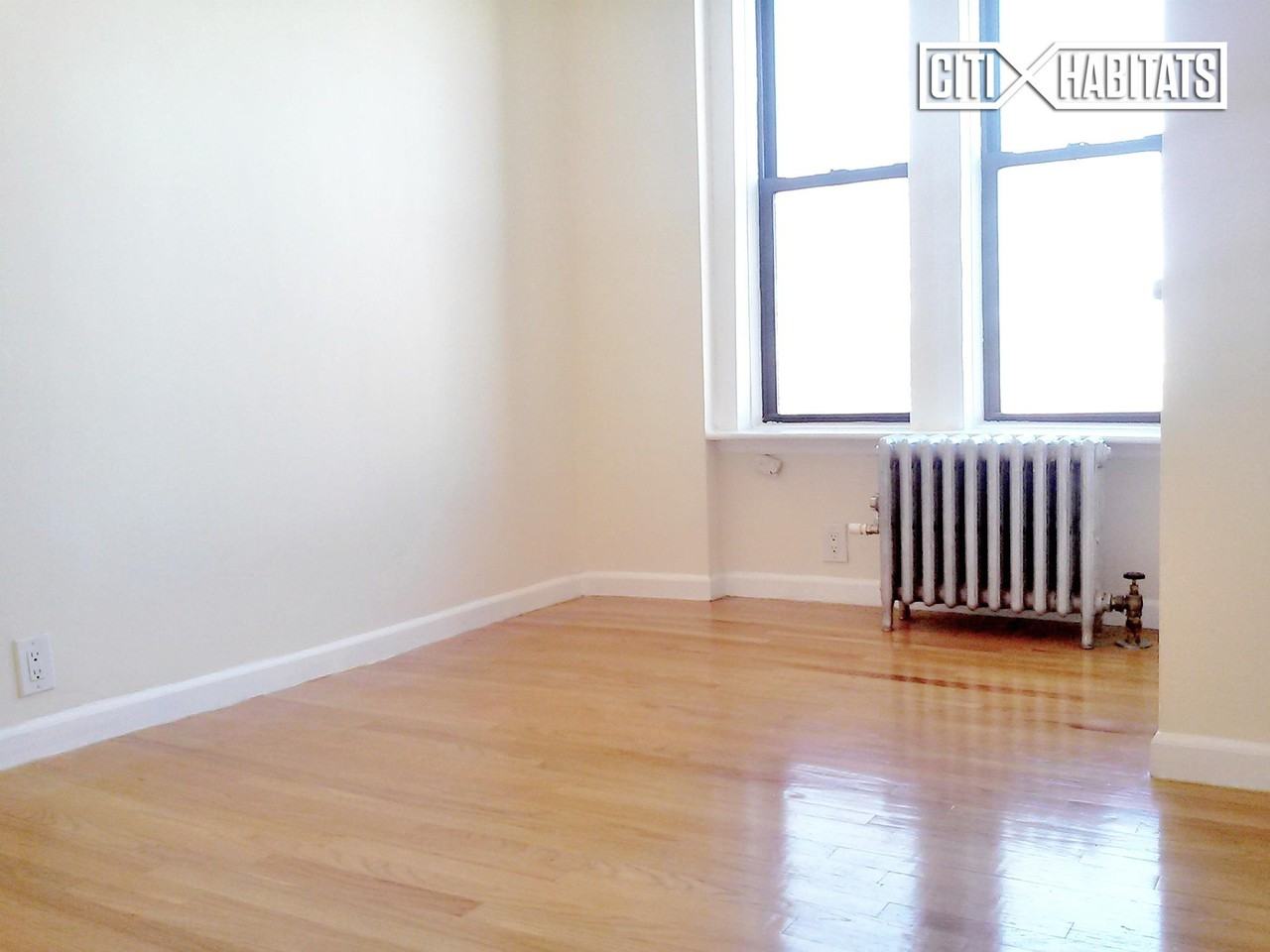 14th St #3D - Photo 2 of 5