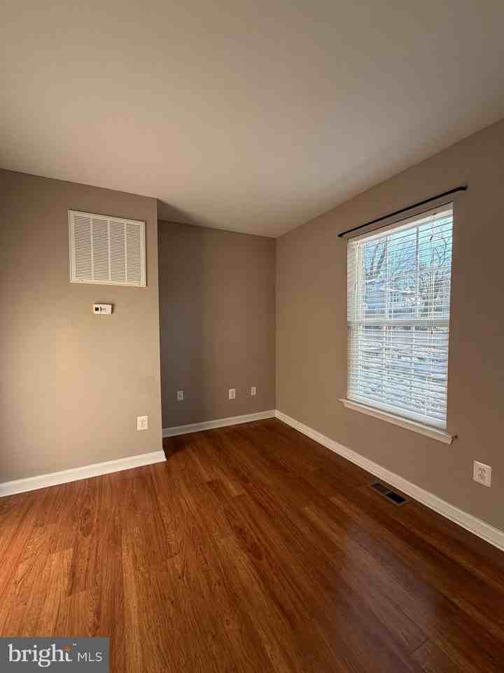 8910 Louisville Ave - Photo 3 of 21