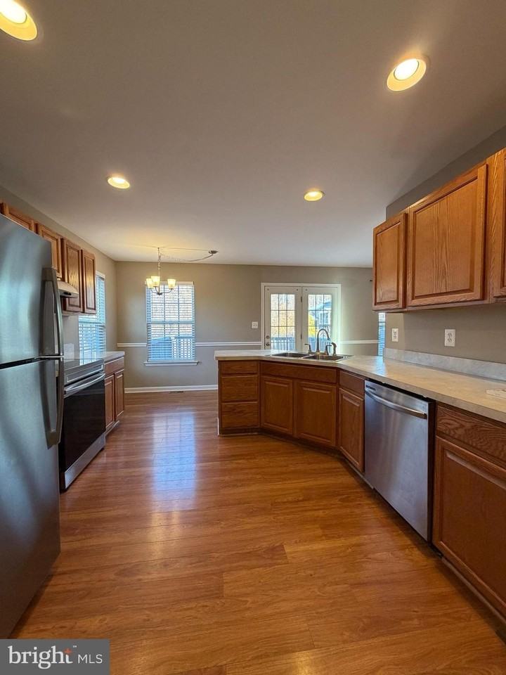 8910 Louisville Ave - Photo 6 of 21