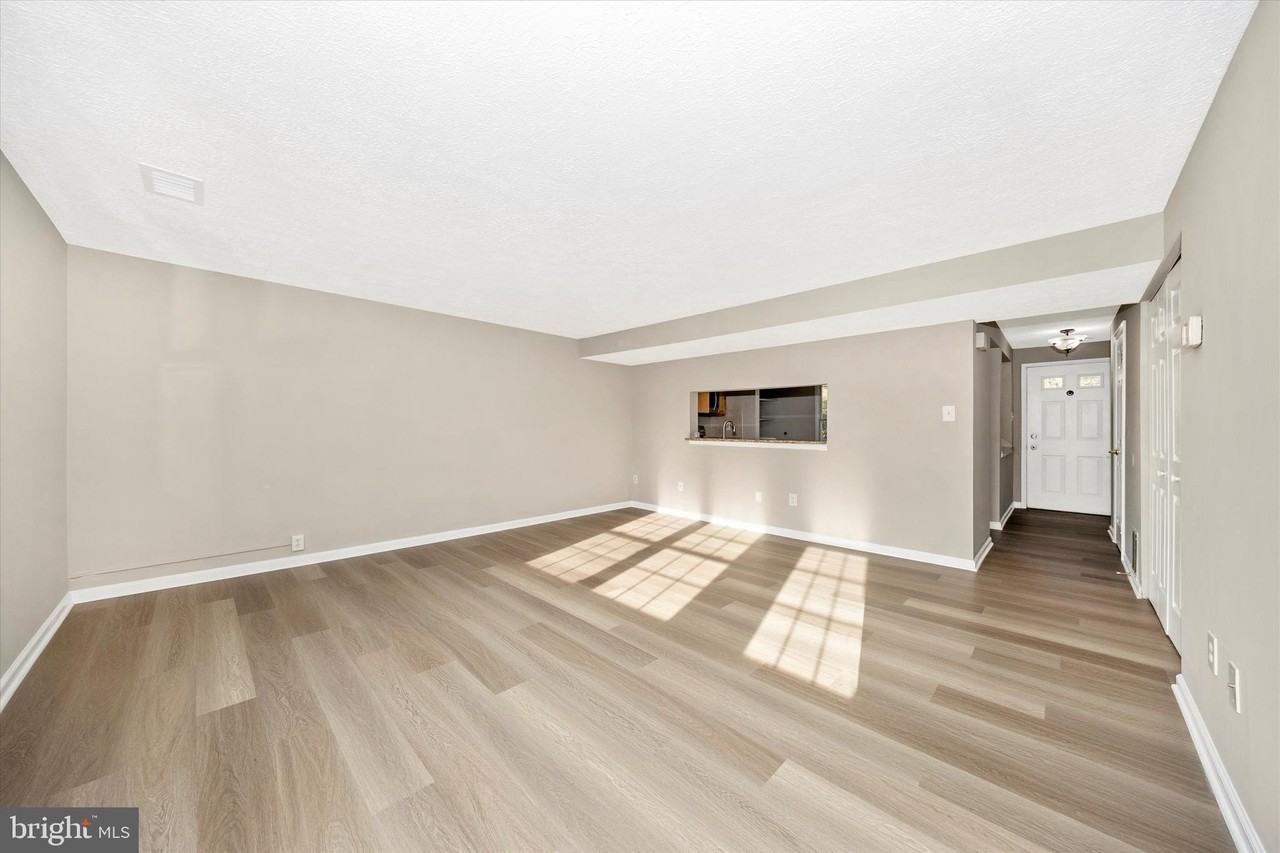 103 Savannah Ct - Photo 3 of 50