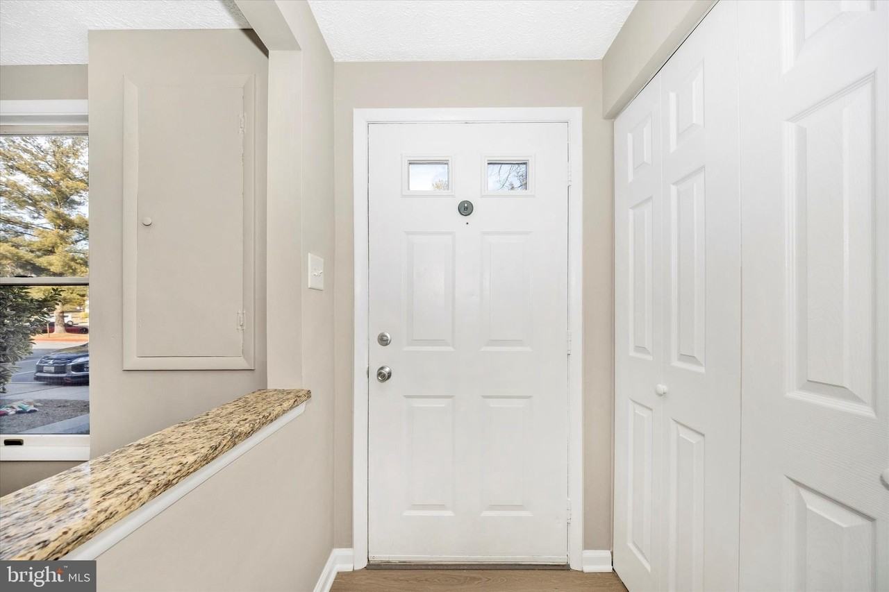 103 Savannah Ct - Photo 4 of 50