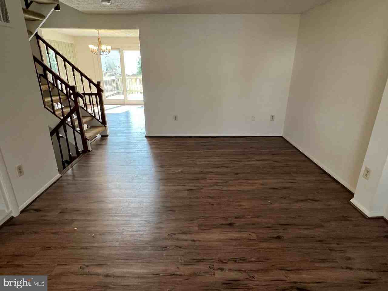 7728 Havenside Ter - Photo 6 of 36