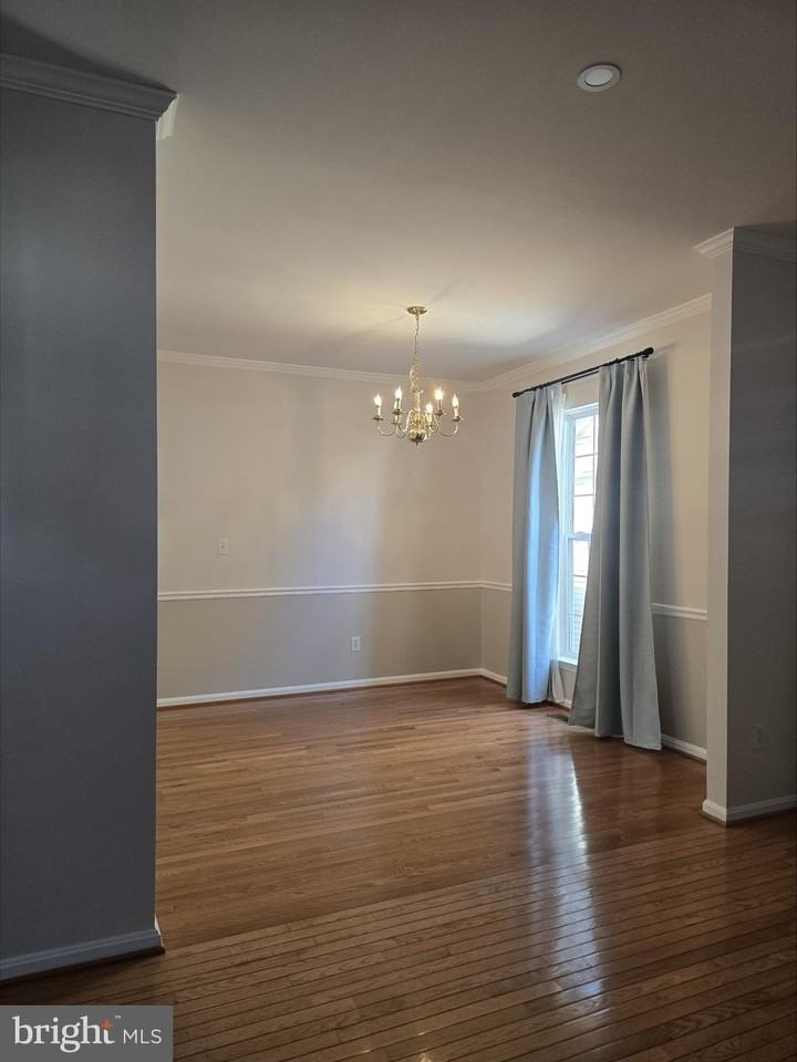 20323 Swallow Point Rd - Photo 6 of 15