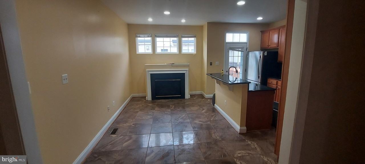 11808 Oxbridge Dr - Photo 4 of 27