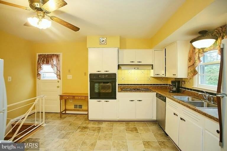 9210 Saint Andrews Pl - Photo 6 of 19