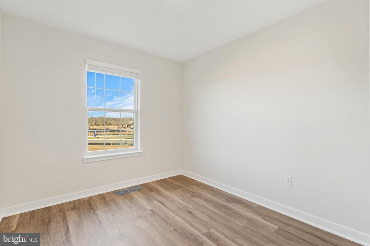 7428 Fern Gully Way - Photo 7 of 33