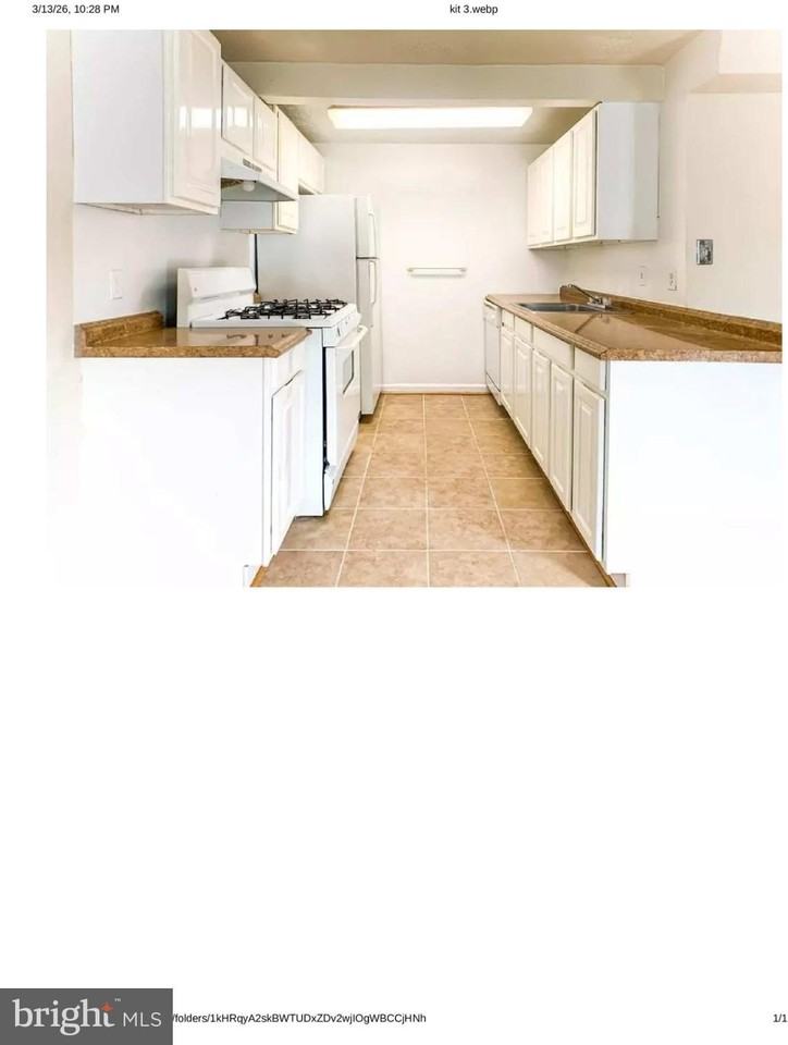 1925 VILLAGE Drive unit: V-200 - Photo 2 of 11