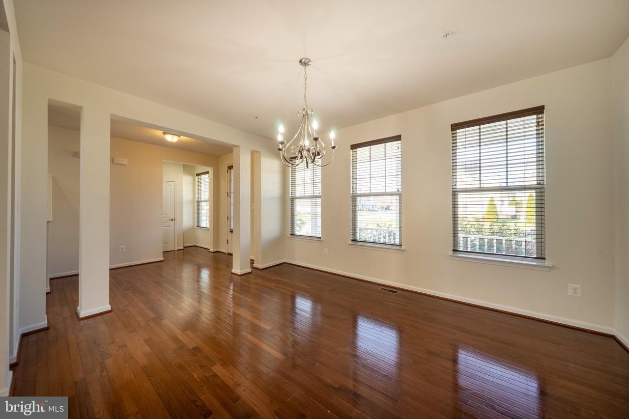 22944 Woodland Park Rd - Photo 6 of 42