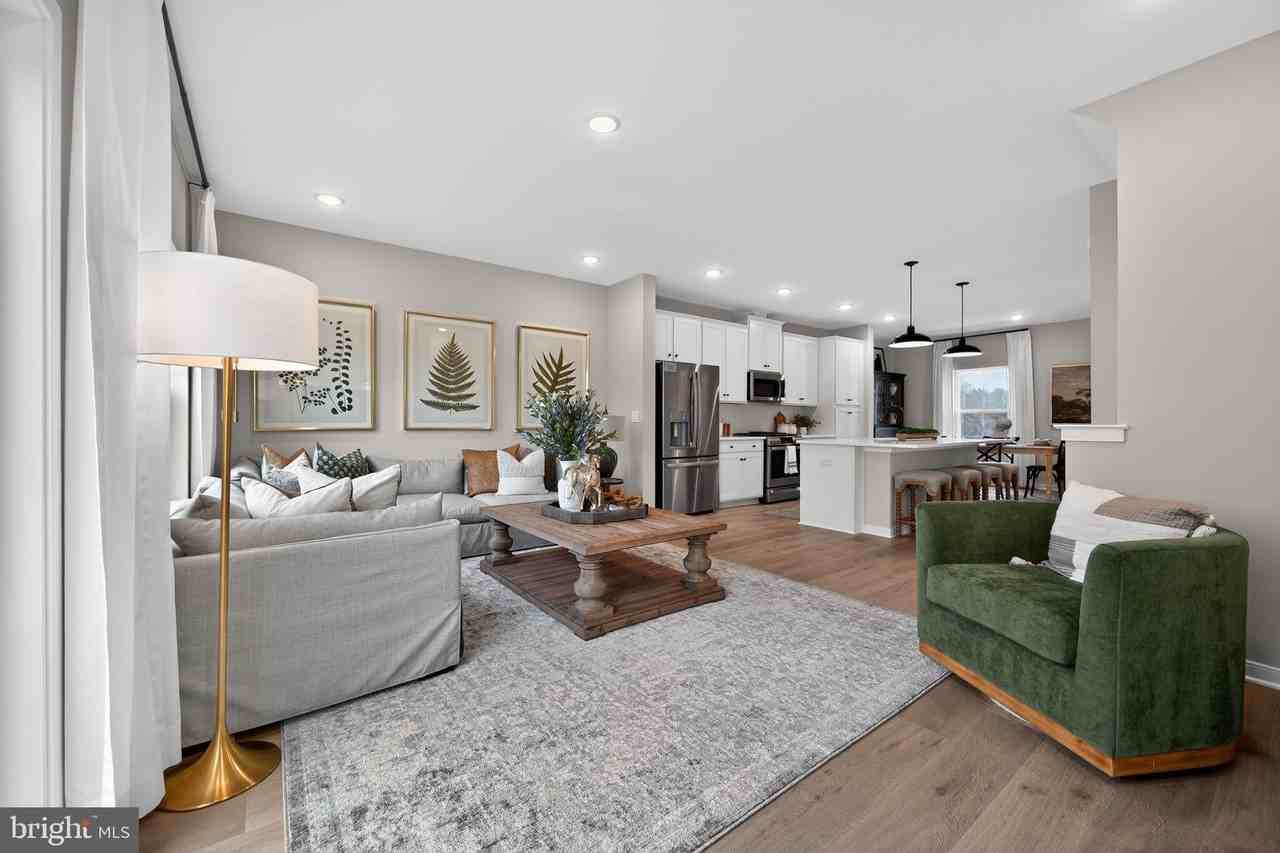 44 Basswood St Unit 602 - Photo 6 of 30