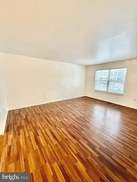 926 Woodlawn Ave - Photo 6 of 27