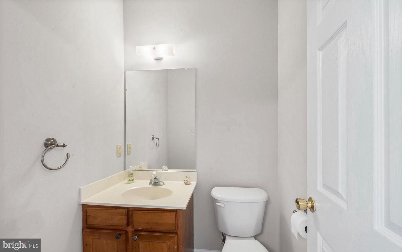 5 Cameron Ct - Photo 7 of 23