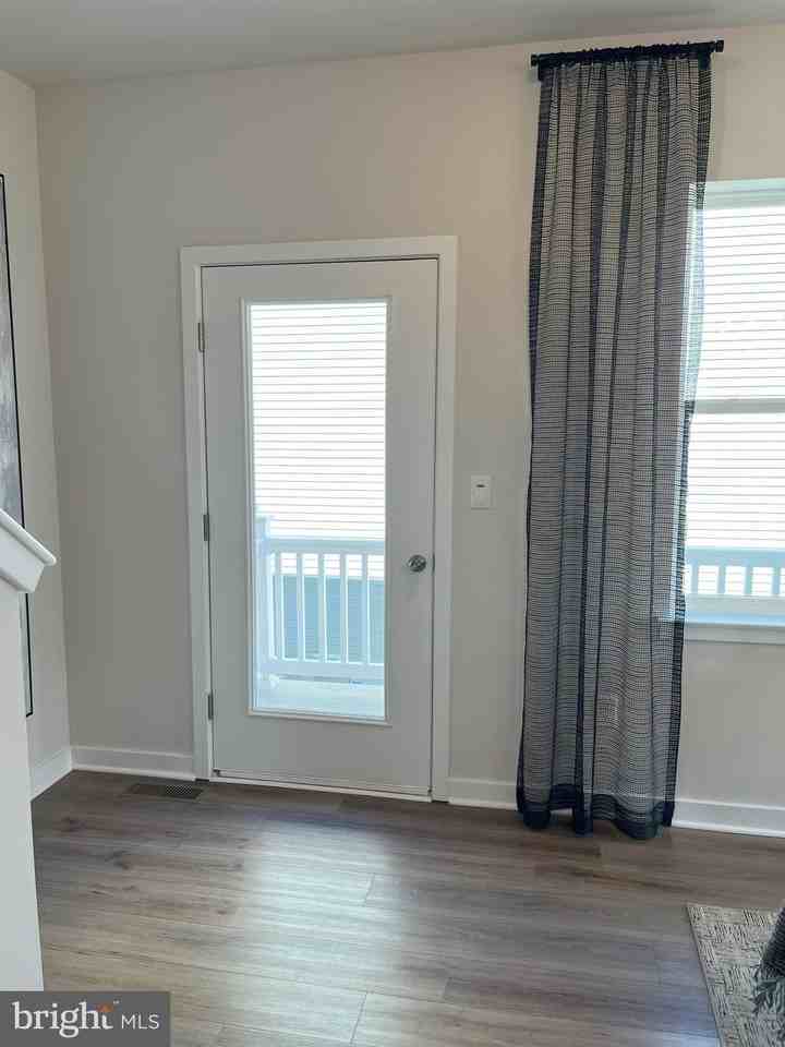 37 E Front St - Photo 3 of 31