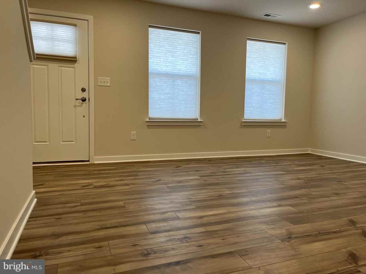 37 E Front St - Photo 7 of 31