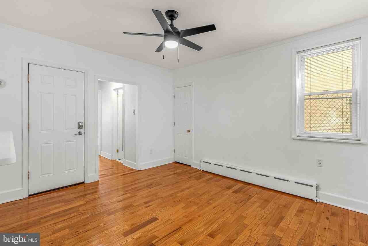 2440 Carpenter St Unit A - Photo 7 of 13