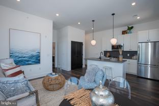 2940 W Thompson St Apt 106 - Photo 1 of 1