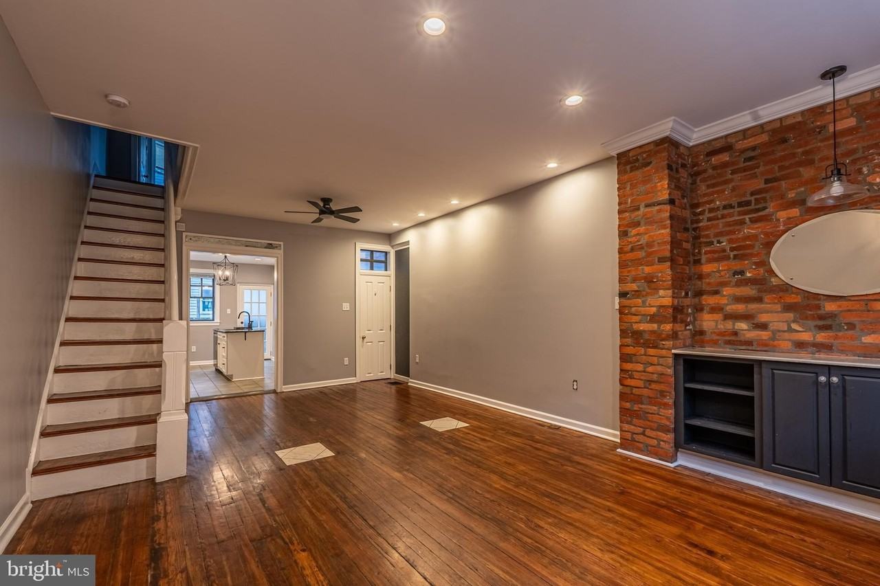 2523 S Rosewood St - Photo 5 of 25