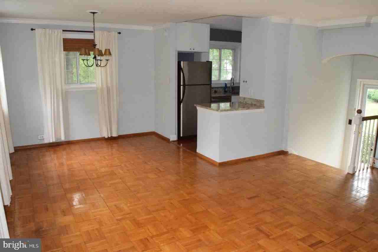 3432 Martha Custis Dr - Photo 4 of 11