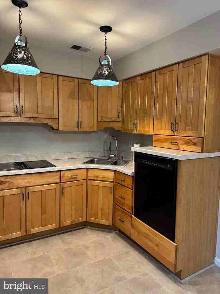 206 Ritter Pl - Photo 4 of 17