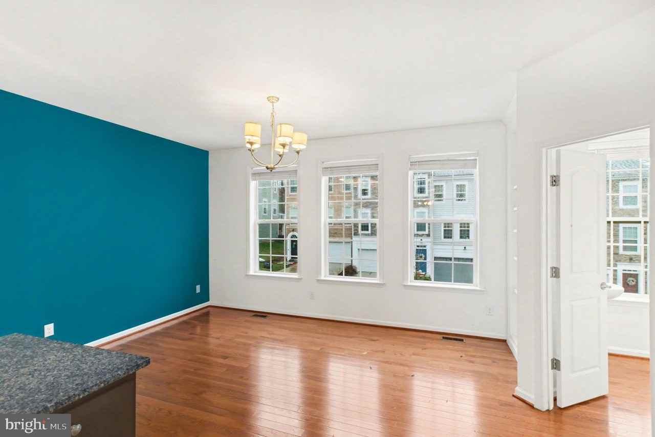 1304 Gilmore St - Photo 7 of 29