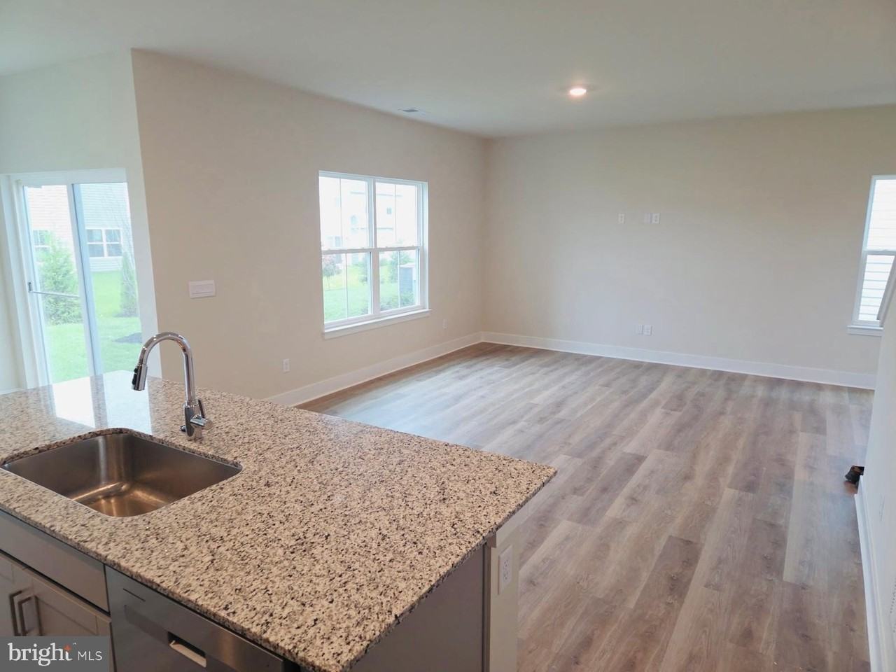 232 Munsee Cir - Photo 4 of 28