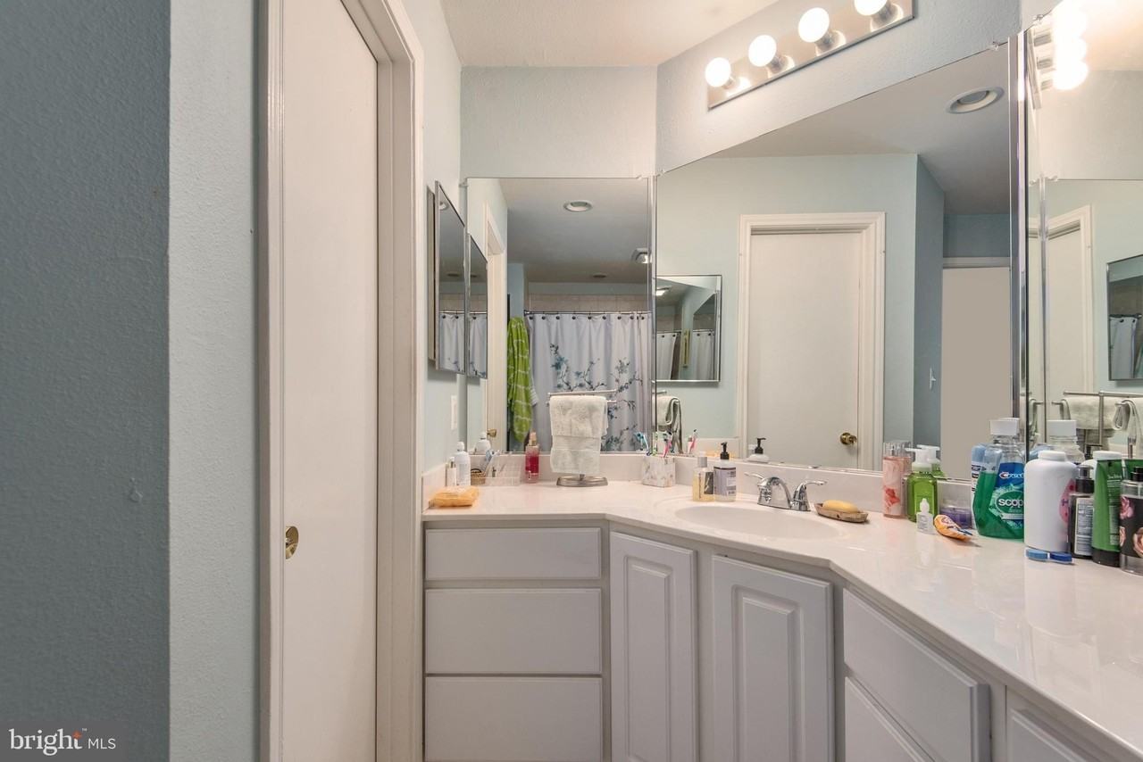 12150 Penderview Ter Apt 1335 - Photo 6 of 48