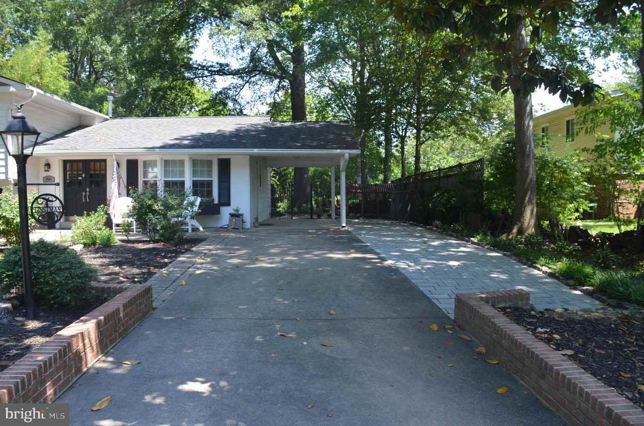 8705 Yardley Dr - Photo 4 of 50