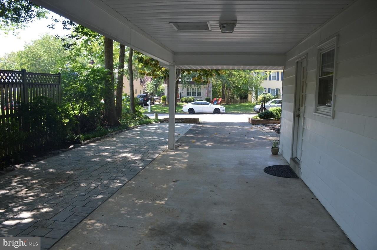 8705 Yardley Dr - Photo 5 of 50