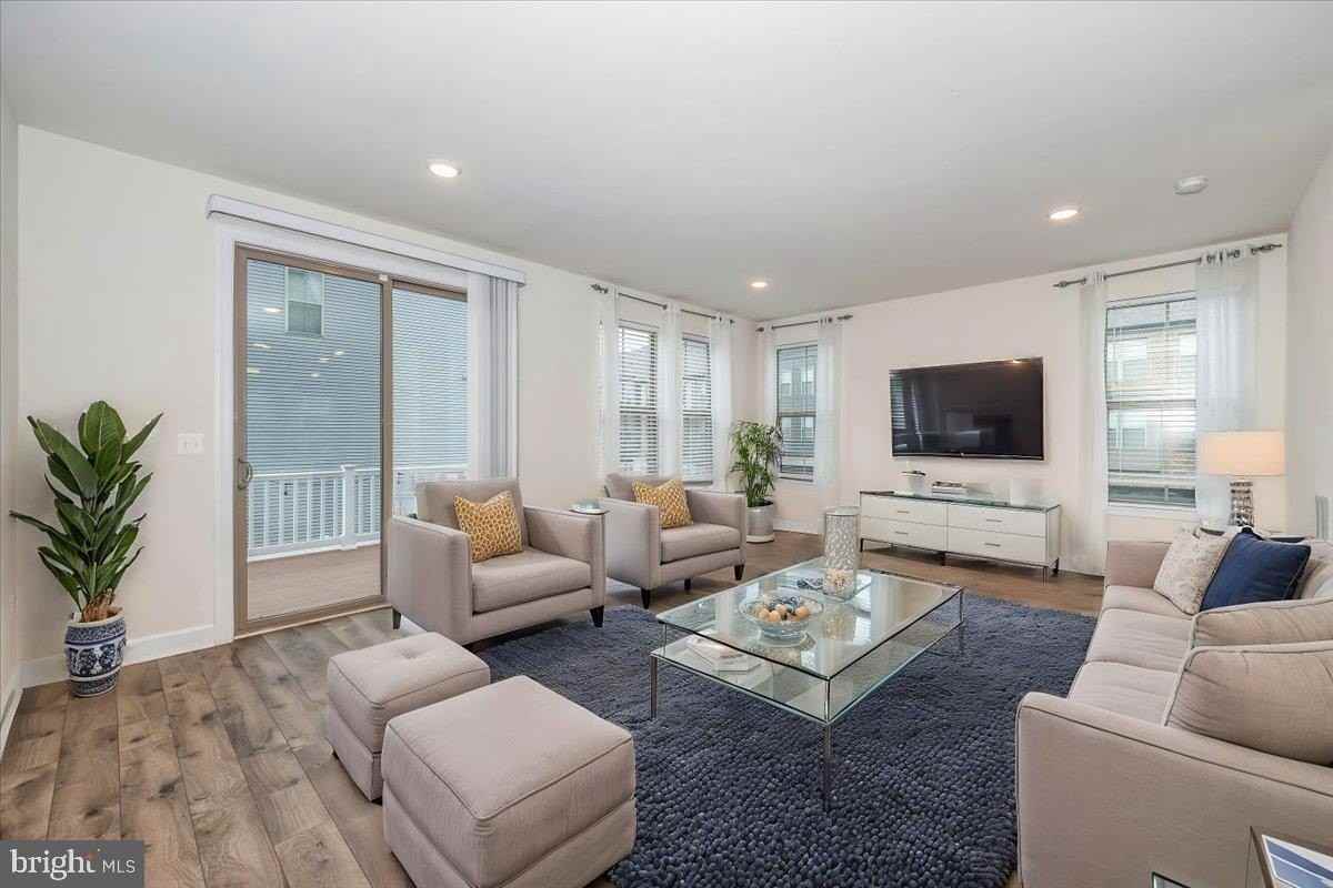 45366 Daveno Sq - Photo 5 of 50