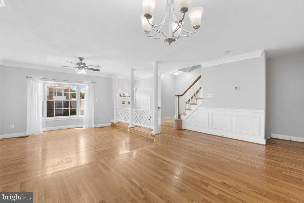 46613 Silhouette Sq - Photo 5 of 33