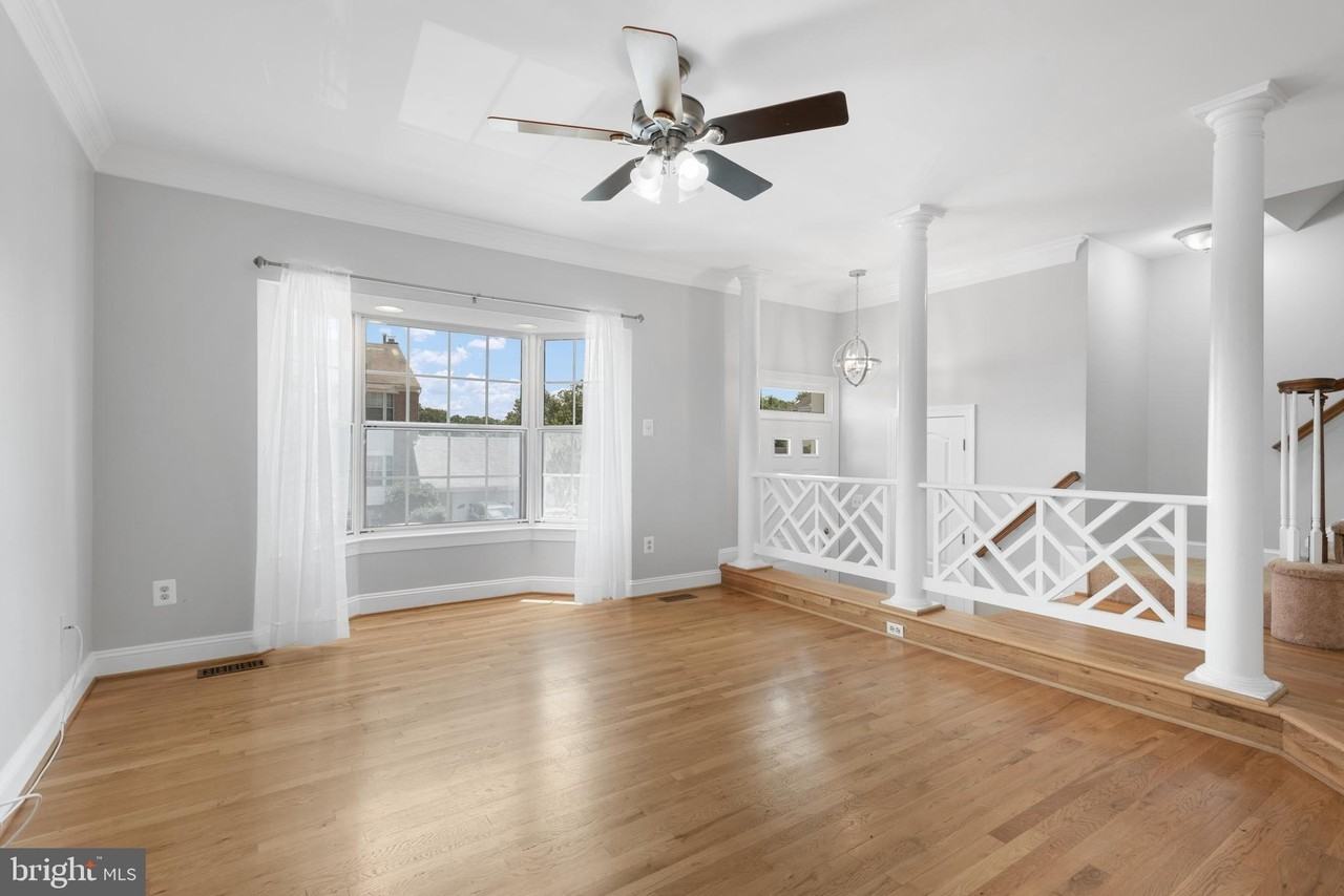 46613 Silhouette Sq - Photo 7 of 33