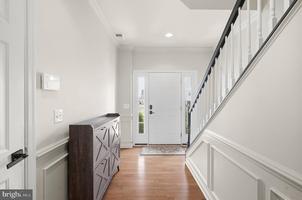 15098 Danehurst Cir - Photo 2 of 14