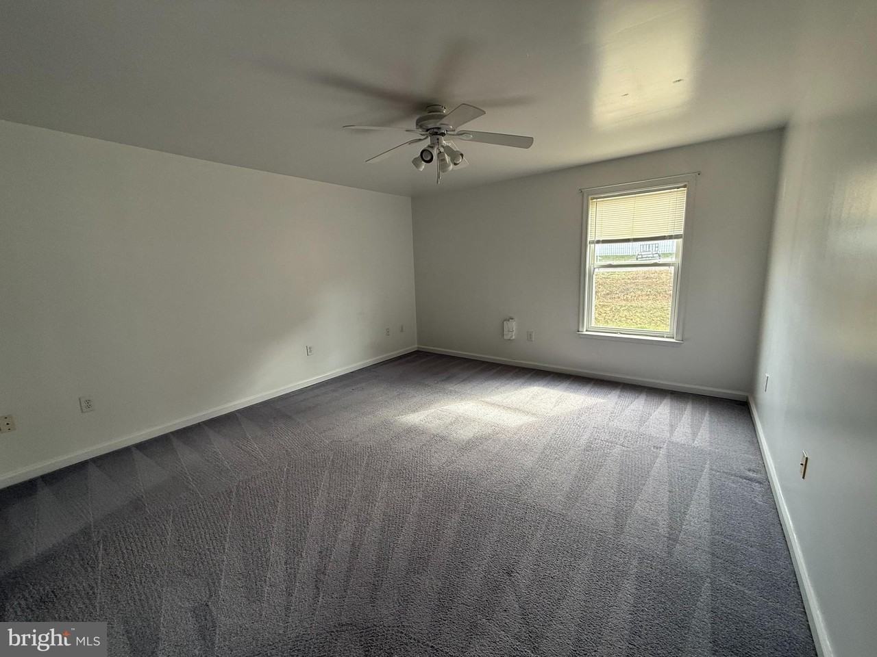 11 Taft Ave Apt 1 - Photo 5 of 7